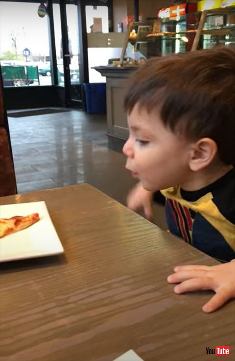 息を吹きかける