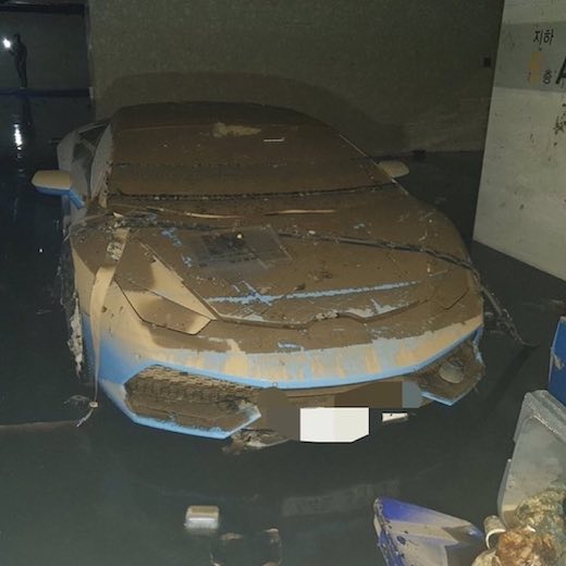台風 ヒンナムノー 韓国 水没 洪水 高級車 ランボルギーニ ポルシェ