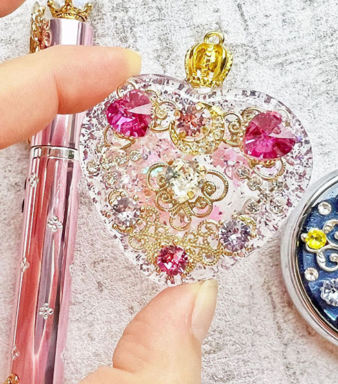 魔法少女の変身アイテム・キーホルダー手持ち