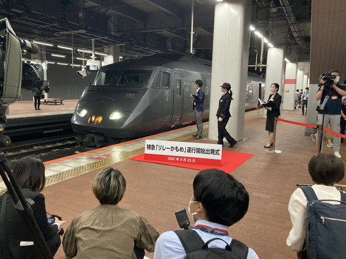 博多駅リレーかもめ1号