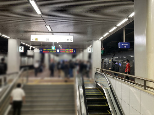 博多駅リレーかもめ1号
