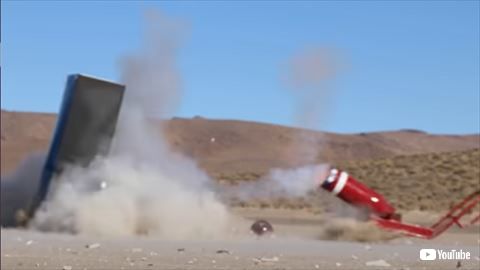 金庫 ボウリング球