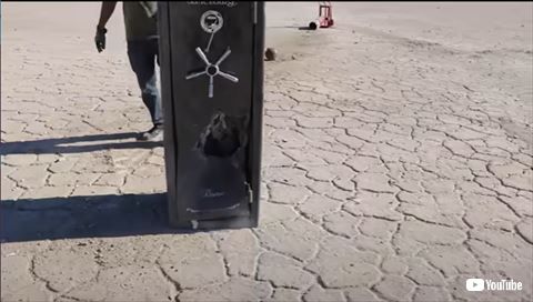 金庫 ボウリング球