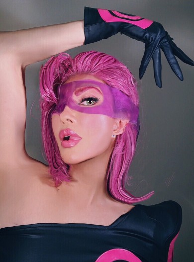 メローネのコスプレをした叶恭子