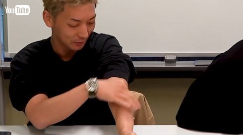 お笑いコンビ「ニューヨーク」の嶋佐和也と屋敷裕政