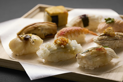 妊娠中の開発者が提案したお寿司「加熱寿司」　加熱基準を満たしているので生ものNGでも食べられる