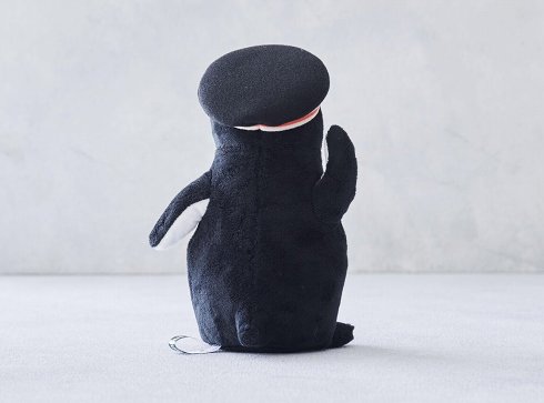 ぬいぐるみの後ろ姿