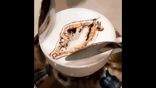 ジョジョの奇妙な冒険、ブローノ・ブチャラティの生誕祭にI-cafeが投稿した逆再生のラテアートがハイクオリティーすぎる