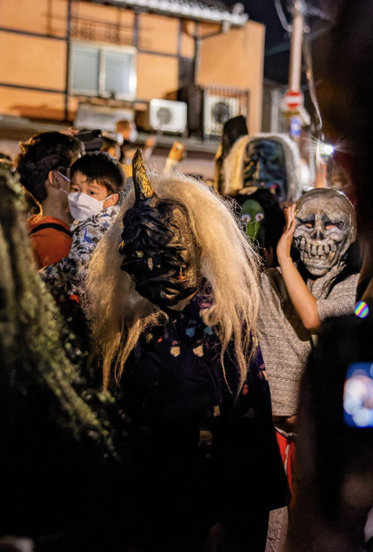 3年ぶりに開催された「京都一条百鬼夜行」がリアルすぎて最高　「本物混ざっててもバレなさそう」の声