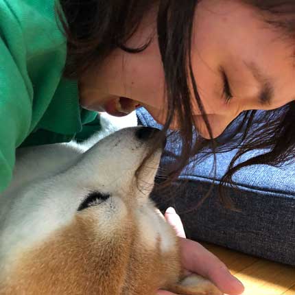 お姉ちゃんと柴犬