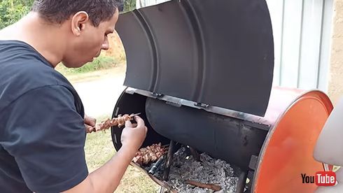 走る準備ができるまで肉焼いて待つぜ
