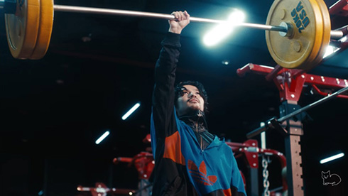 「KICK BACK」MVでの「King Knu」常田大希