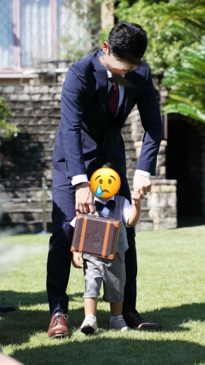 リングボーイが運んでくれたトランクケースの画像