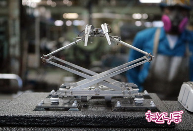 筆者が一番好きなパーツ、パンタグラフ