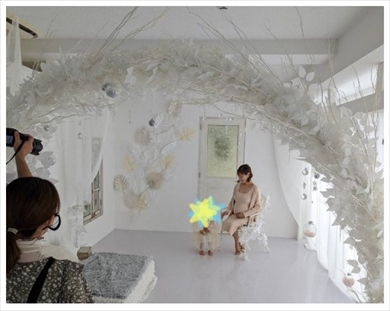 第2子妊娠中の高橋真麻のマタニティフォト