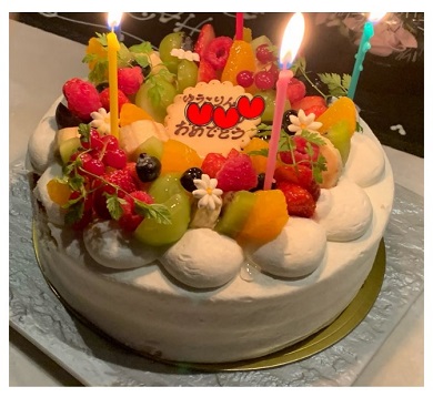 小倉優子の39歳を祝うバースデーケーキ