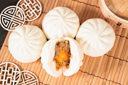 ファミリーマート　伝説のすた丼屋　すたみなまん（卵黄風ソース入）