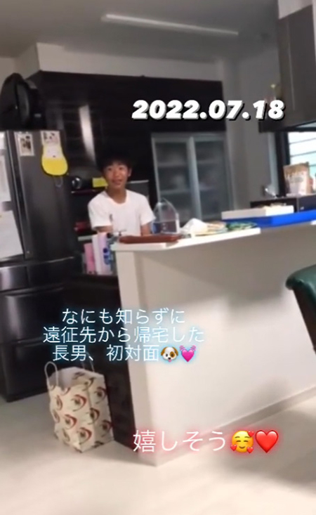 手を洗う長男くん