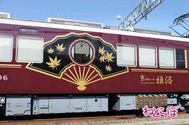 外から見た円窓