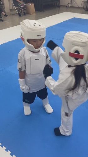 女の子は攻撃しないハヤトくん