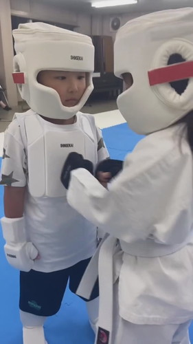 女の子は攻撃しないハヤトくん