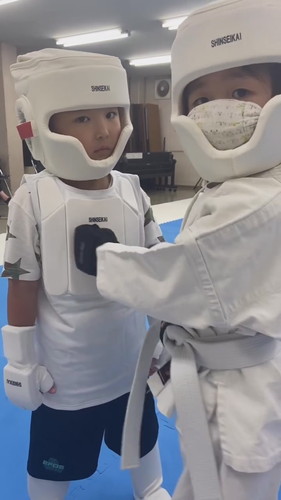 女の子は攻撃しないハヤトくん