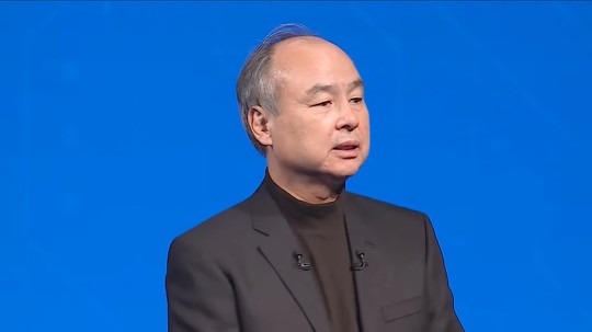 ソフトバンクグループ会長の孫正義さんは11月11日、同社の決算発表会のなかで、病気説や引退説について「決してそうではない。健康そのもの。やりがいも気合いも十分である」と否定