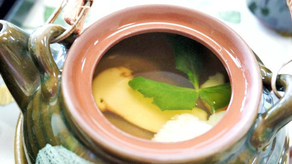 松茸の土瓶蒸し