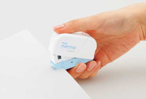 プラス ノリノスポット 押して貼る ホチキスタイプ テープのり