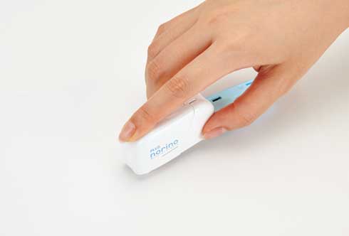 プラス ノリノスポット 押して貼る ホチキスタイプ テープのり