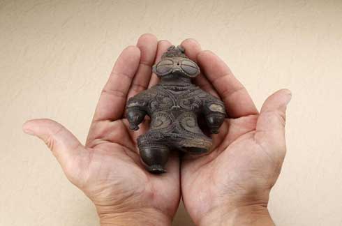 重要文化財「遮光器土偶」が約1/3サイズで公式フィギュア化 特別