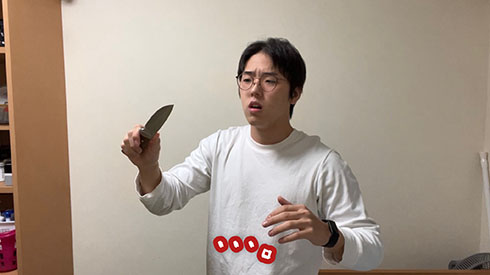 ナイフ買ったら絶対やるやつ・3枚目