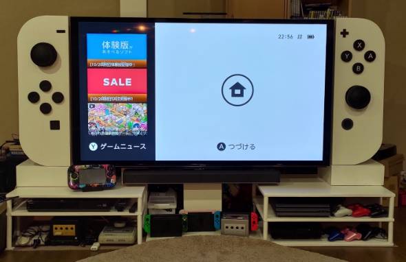 任天堂　switch風　テレビ台 テレビ周りを「巨大なNintendo Switch」に改造 任天堂愛がデカ