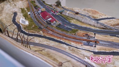 スイッチバック3段目から出雲坂根駅を見下ろすとこんな感じ