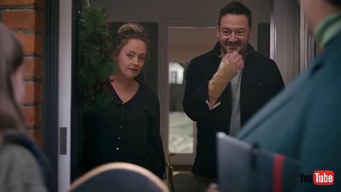 スケボー初心者の中年男性が傷だらけになってもがんばる動画が話題　努力の理由が明かされるラストにほっこり