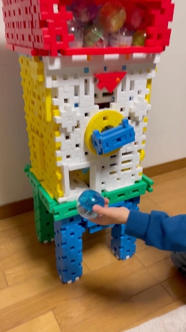 ニューブロック カプセルトイ