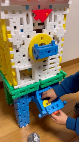 ニューブロック カプセルトイ