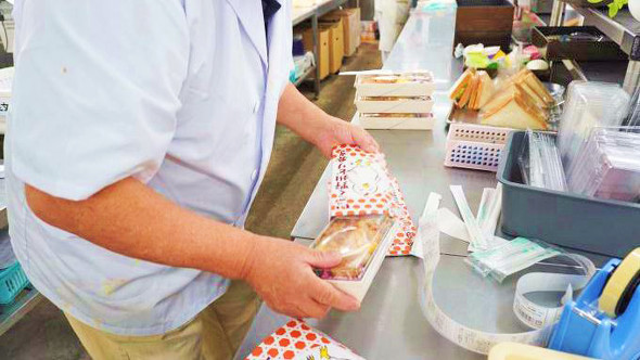 「いっこく野州どり弁当」の製造風景