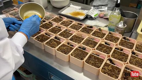 タレをかけて……たまらん！