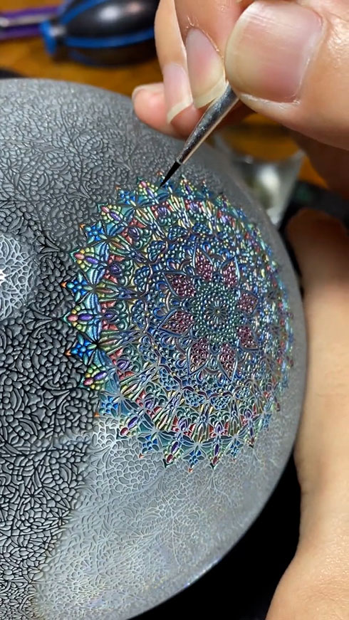 ガラスマーブルへの色入れ作業・アップ