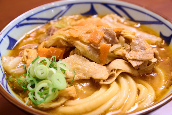 『俺たちの豚汁うどん』　具材と特製味噌だし