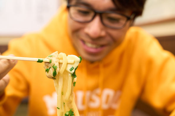 『俺たちのニラバタ豚汁うどん』実食