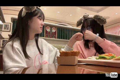 USJで遊ぶ本田望結と本田紗来