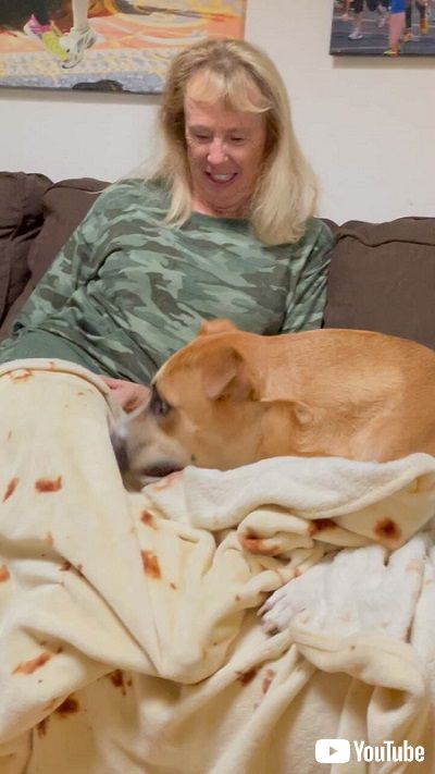 爆笑するばあば