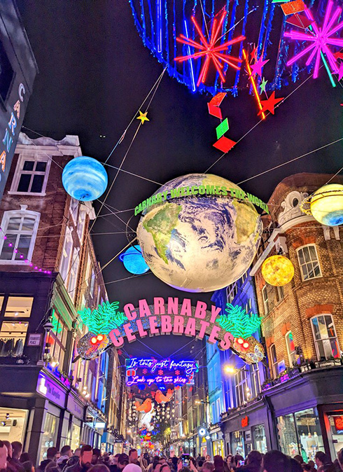 ロンドンのクリスマス装飾が美しすぎると話題に　「本気出してきて美しすぎ」「人生で一度は行ってみたい」