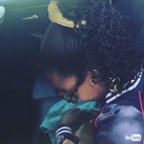 「Little Girl Gets Puppy as Surprise Gift From Dad - 1385403」