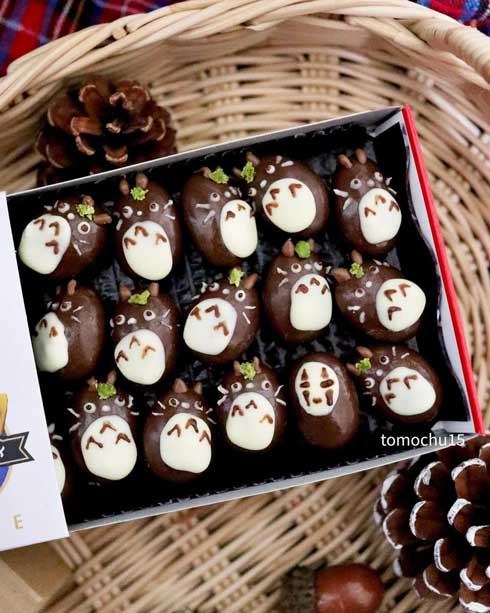 トトロ チョコ ドッキリ 市販 お菓子 デコ アレンジ アーモンドチョコレート