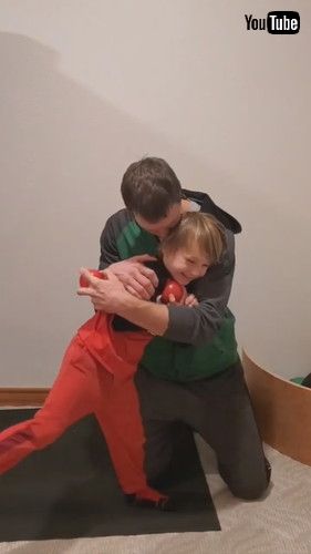 「Father-Son Duo Practice Partner Juggling - 1387000」