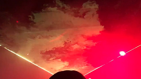 EDM風般若心経と派手なライトアップの“パリピ善光寺”　「俺の葬式こういう感じにして」「仏教のアミューズメントパーク」と話題