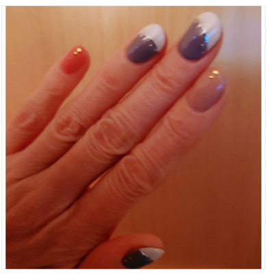 半年の闘病経て食道がんが消滅した秋野暢子がネイル挑戦